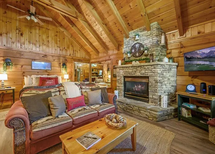 Do Not Disturb - Pigeon Forge Smoky Mountain Studio Cabin, Hot Tub, Fireplace